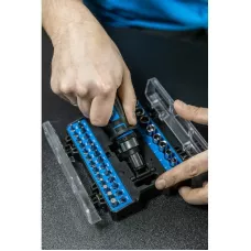 Реверсивная отвертка c набором насадок 36 шт. HT1S101