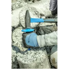 Молоток слесарный 500 г., с рукояткой из стекловолокна HT3B025