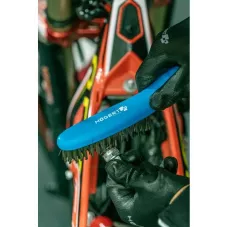 Проволочная щетка четырехрядная, стальная проволока HT3B621