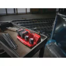 M12™ Зарядное устройство на 4 порта M12 C4 Milwaukee