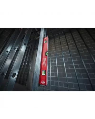 REDSTICK™ в корпусе Backbone 60 см магнитный Milwaukee
