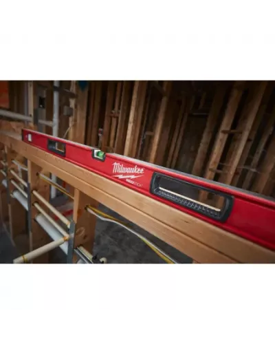 REDSTICK™ в корпусе Backbone 120 см не магнитный Milwaukee