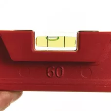 MILWAUKEE Уровень литой REDCAST 60 см, арт. 4932459098, шт