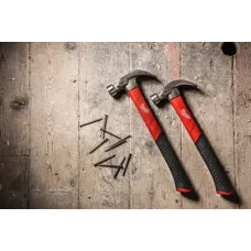 Молоток с закругленным гвоздодером, рукоятка из стекловолокна570 гр. Milwaukee