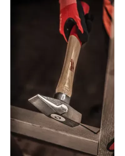 Молоток с закругленным гвоздодером, рукоятка из гикори Milwaukee 450 гр. (Арт. 4932478659)
