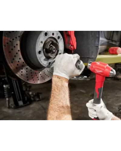 Молоток безынерционный с шаровидным бойком Milwaukee 450 гр. (Арт.4932492348)