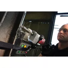 Дрель на магнитной станине MDE 42 Milwaukee