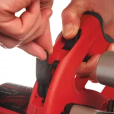 Штроборез мощностью 1900 Вт, диск 150 мм, глубина реза 45 мм WCS 45 Milwaukee