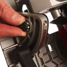 Циркулярная пила 184 мм (глубина реза 61 мм) CS 60 Milwaukee