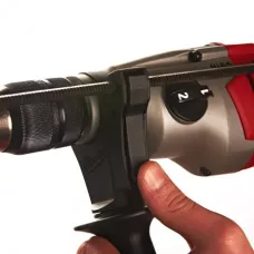 1020 Вт двухскоростная ударная дрель PD2E 24 R Milwaukee