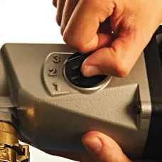 Трехскоростная комбинированная дрель для алмазного сверления DD 3-152 Milwaukee