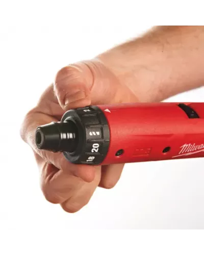 M4™ аккумуляторная отвертка M4 D Milwaukee
