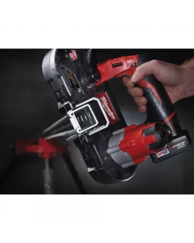 М12™ субкомпактная ленточная пила M12 BS-402C Milwaukee