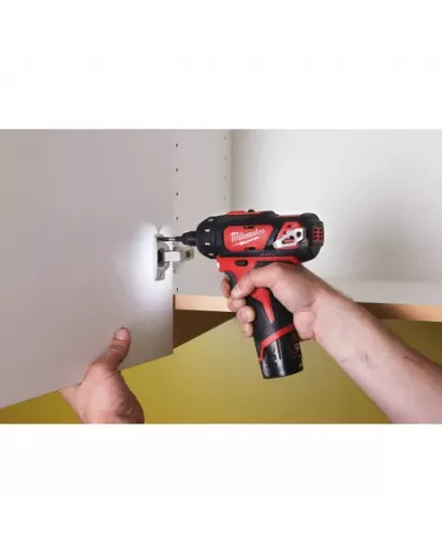 M12™ субкомпактный шуруповерт M12 BD-202C Milwaukee