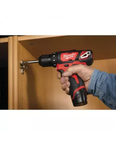 М12™ субкомпактный шуруповерт M12 BDD-402C Milwaukee