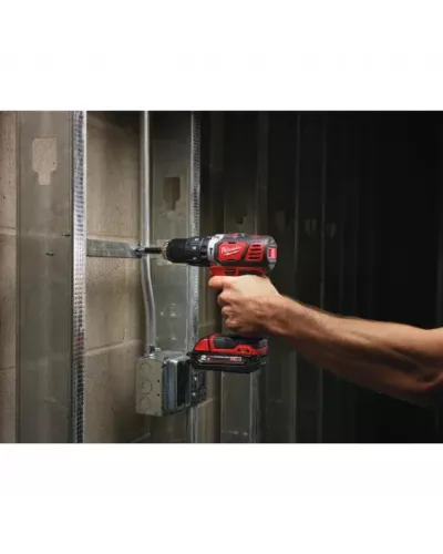 М18™ Компактная ударная дрель M18 BPD-202C Milwaukee