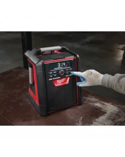 М18™ Радио / зарядное устройство c Bluetooth® M18 RC Milwaukee