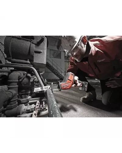 M12 FUEL™ компактная сабельная пила HACKZALL™ M12 CHZ-402C Milwaukee