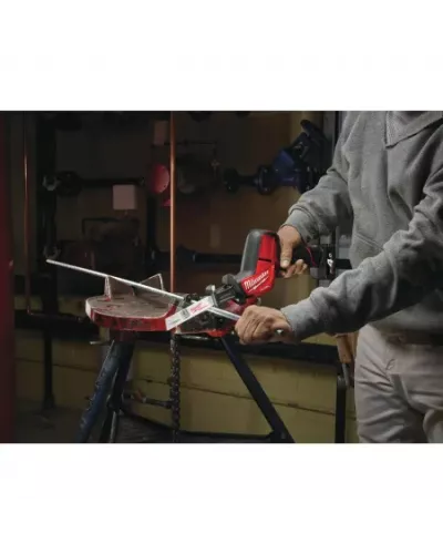 M12 FUEL™ компактная сабельная пила HACKZALL™ M12 CHZ-0 Milwaukee