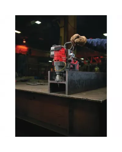 M18 FUEL™ аккумуляторная дрель на магнитной станине с постоянным магнитом M18 FMDP-502C Milwaukee