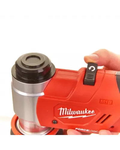 M18™ FORCE LOGIC™ Гидравлический пробойник отверстий M18 HKP-201C Milwaukee