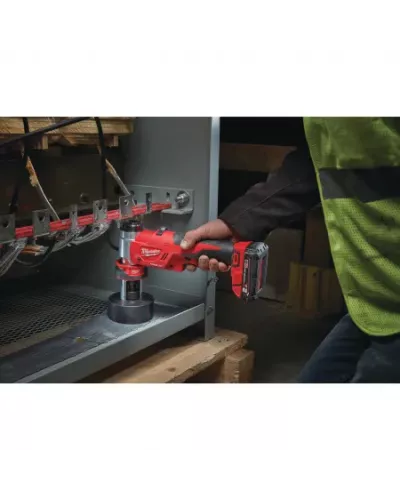 M18™ FORCE LOGIC™ Гидравлический пробойник отверстий M18 HKP-201C Milwaukee
