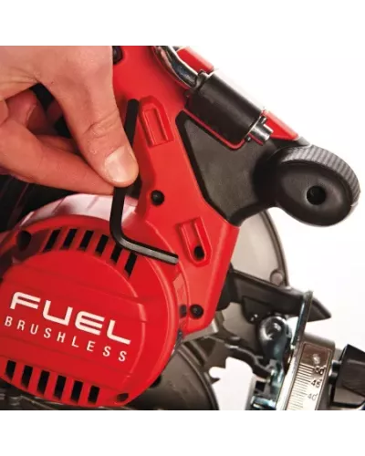 М18 FUEL™ 55 мм циркулярная пила по дереву и пластику M18 CCS55-0X Milwaukee