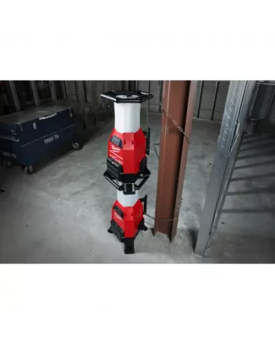 Аккумуляторный светодиодный фонарь c функцией зарядного устройства Milwaukee M18 ONESLDP-0 ONE-KEY  (Арт. 4933459160)