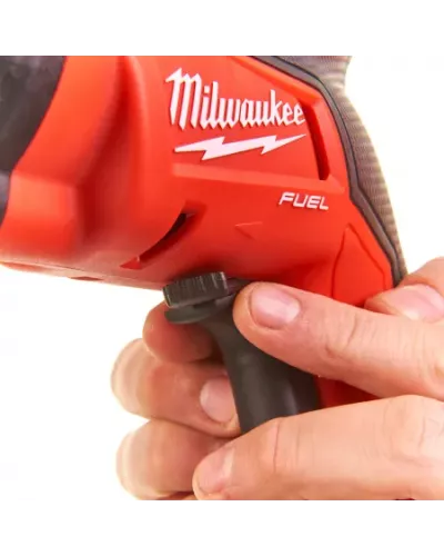 M18 FUEL™ Шуруповерт для гипсокартона с магазином M18 FSGC Milwaukee