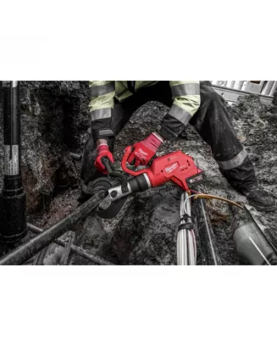 M18™ FORCE LOGIC™ гидравлический кабелерез с дистанционным управлением для подземных кабелей M18 HCC75R Milwaukee