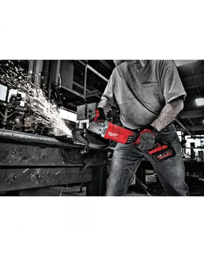 M18 FUEL™ 230 мм большая углошлифовальная машина с лопаточным выключателем M18 FLAG230XPDB-121C Milwaukee