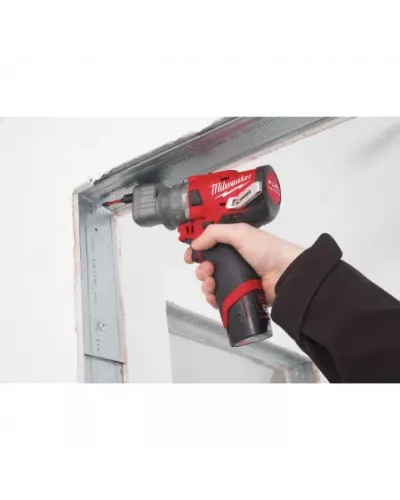 M12™ субкомпактная ударная дрель со съемным патроном M12 FPDXKIT-202X Milwaukee