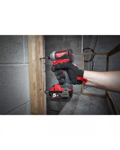 M18™ Бесщеточный импульсный винтоверт M18 BLID2-502X Milwaukee