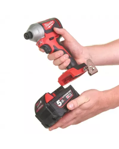 M18™ Бесщеточный импульсный винтоверт M18 BLID2-502X Milwaukee