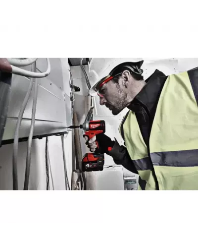 M18™ Компактный импульсный винтоверт M18 CBLID-402C Milwaukee