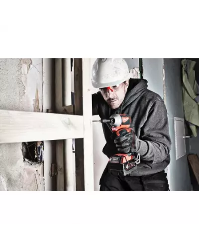M18™ Компактный импульсный винтоверт M18 CBLID-402C Milwaukee