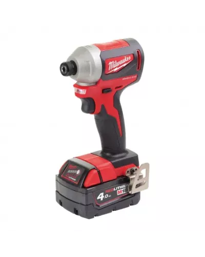 M18™ Компактный импульсный винтоверт M18 CBLID-402C Milwaukee