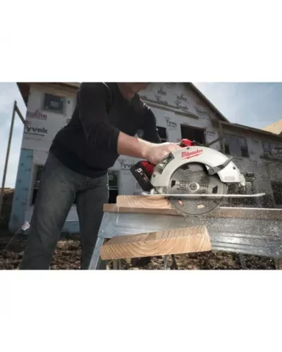 M18™ Бесщеточная 66 мм дисковая пила по дереву и пластику M18 BLCS66-502X Milwaukee