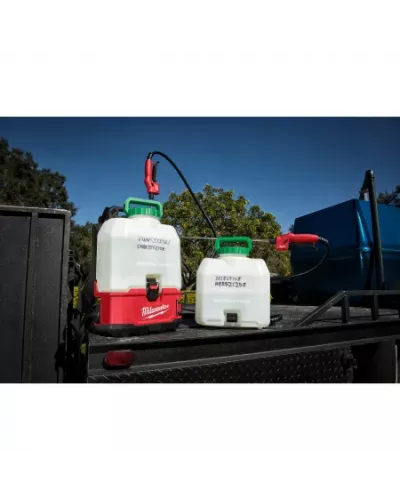 M18™ SWITCH TANK™ Опрыскиватель с ёмкостью для химии на 15 л M18 BPFP-CST Milwaukee