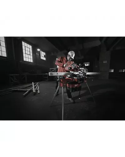 M18™ 216 мм торцовочная пила M18 SMS216 Milwaukee
