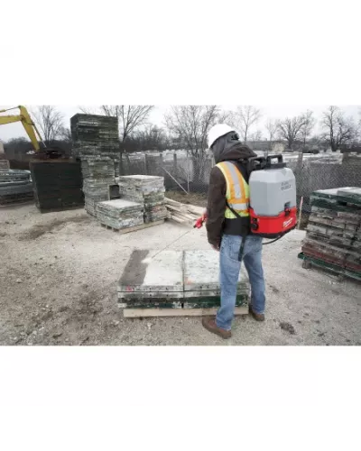 M18™ SWITCH TANK™ Опрыскиватель с ёмкостью для обработки бетона 15 л M18 BPFP-CCST Milwaukee