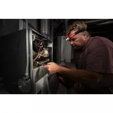 Налобный фонарь на батарейках HL-SF Milwaukee