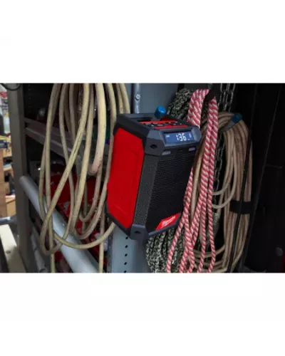 Радио DAB+ / зарядное устройство c Bluetooth Milwaukee