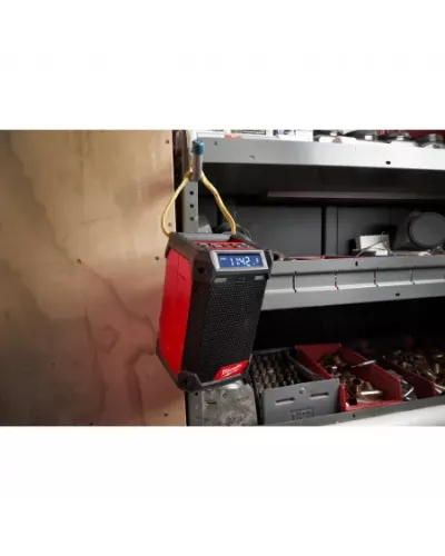 Радио DAB+ / зарядное устройство c Bluetooth Milwaukee