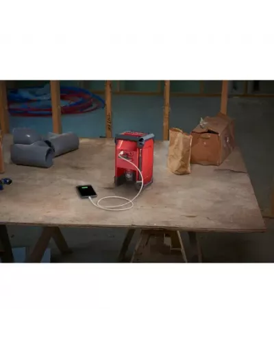 Радио DAB+ / зарядное устройство c Bluetooth Milwaukee