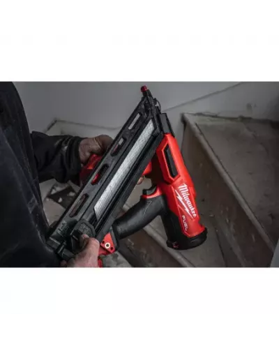 Аккумуляторный гвоздезабиватель(нейлер) с наклонным магазином Milwaukee M18 FN15GA-0X FUEL (Арт. 4933478091)