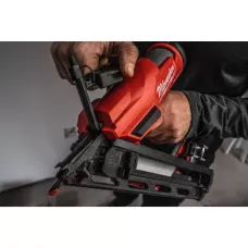 Аккумуляторный гвоздезабиватель(нейлер) с наклонным магазином Milwaukee M18 FN15GA-0X FUEL (Арт. 4933478091)
