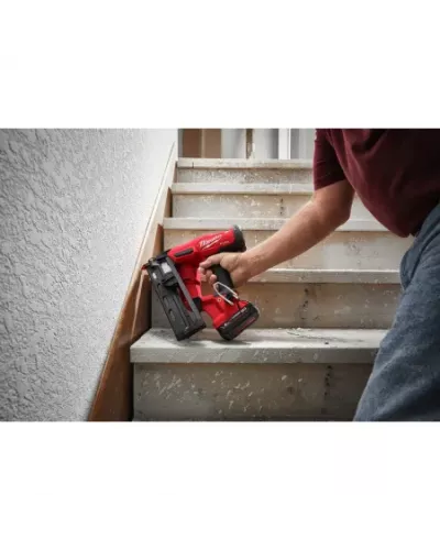 Аккумуляторный гвоздезабиватель(нейлер) с наклонным магазином Milwaukee M18 FN16GA-202X FUEL (Арт. 4933478092)