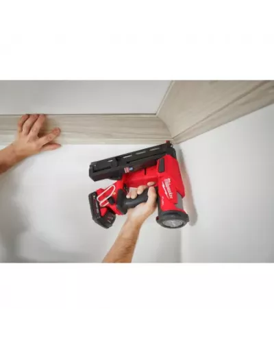 Аккумуляторный гвоздезабиватель(нейлер) с наклонным магазином Milwaukee M18 FN16GA-202X FUEL (Арт. 4933478092)