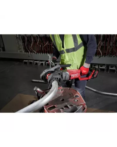 Аккумуляторный резьбонарезной инструмент для труб Milwaukee M18 FPT2-121C FUEL  (Арт. 4933478597)